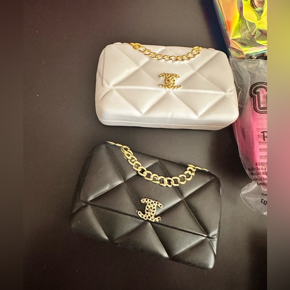 My life as shoes and accessories ✨💕🎀 - Picture 4 of 5